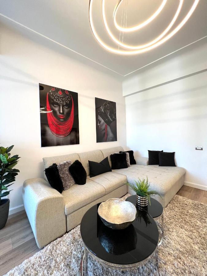 Sky View - Luxury Apartament - Sanador Victoriei Bucharest Exterior photo