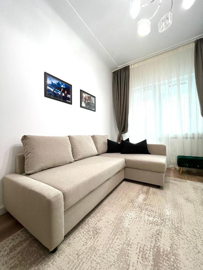 Sky View - Luxury Apartament - Sanador Victoriei Bucharest Exterior photo